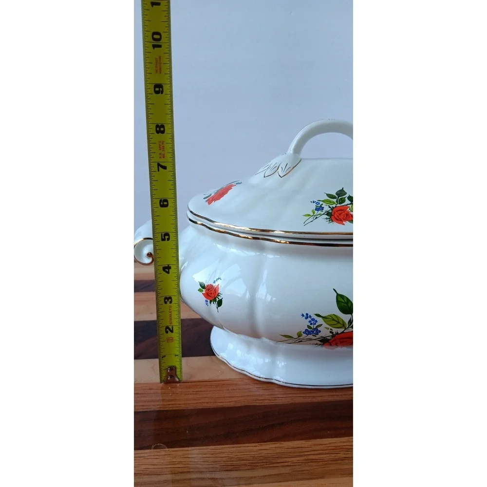 VTG Soup Tureen with Lid Large Red Roses Loucarte Portugal White Oval‎ Rose